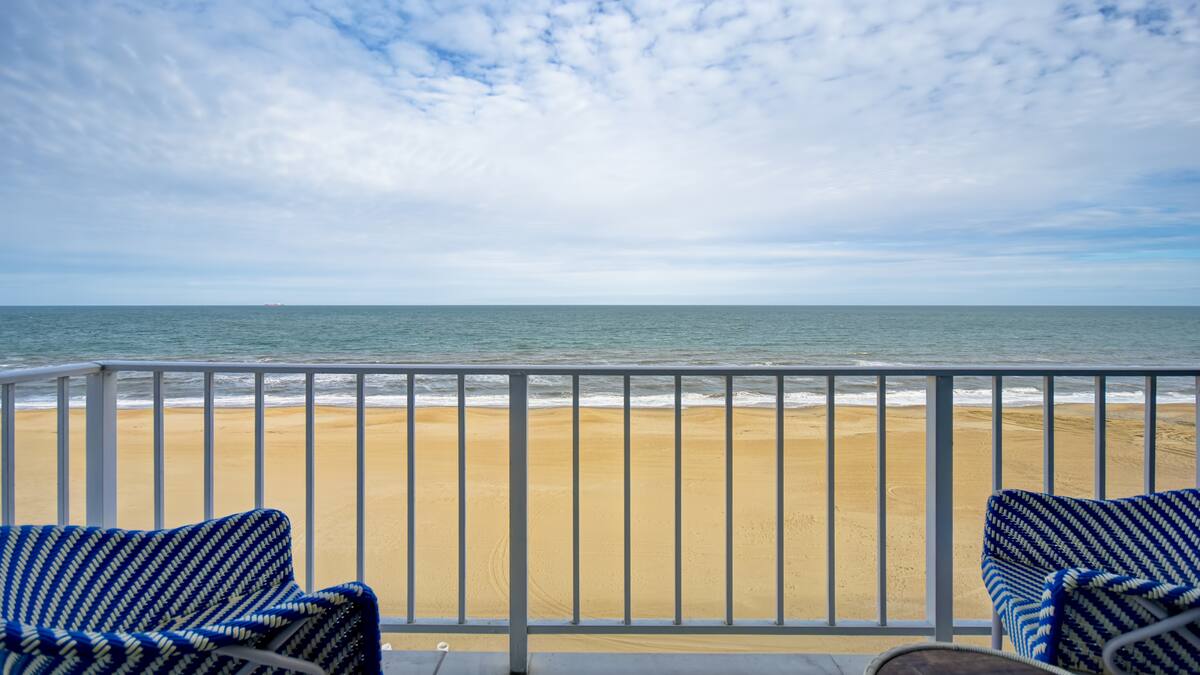Virginia Beach Hotels Oceanfront with Balcony