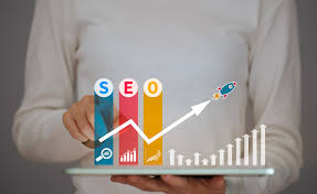 Choosing the Right SEO Partner: Organic SEO Consultants vs. SEO Marketing Agencies